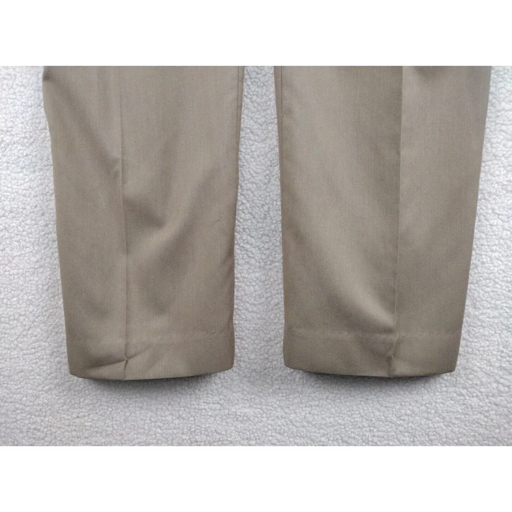 Axist men tan